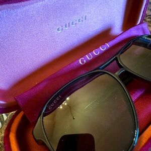 Gucci unisex sunglasses